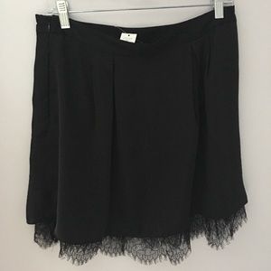 Lace hem NWT skirt